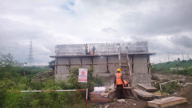 Holstic Technoengineers Private Limited || Construction || Infrastructure || One Elevated and one At Grade station viz. Ecopark and Metro City holistic Technoengineers private limited 16 1024x577