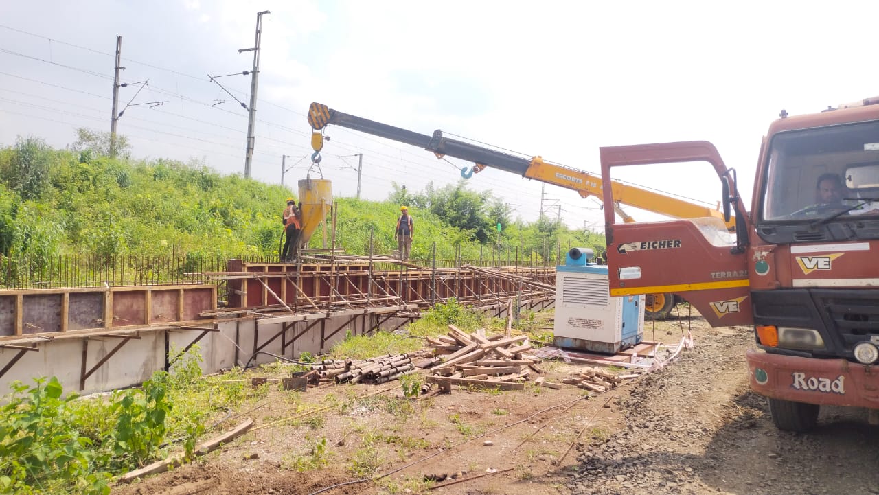 Holstic Technoengineers Private Limited || Construction || Infrastructure || One Elevated and one At Grade station viz. Ecopark and Metro City holistic Technoengineers private limited 18