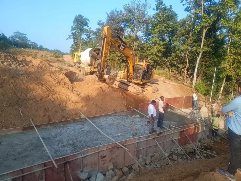 Construction of Dharakoh-Maramjhiri 3rd & 4th line -- Holistic technoengineers Private Limited